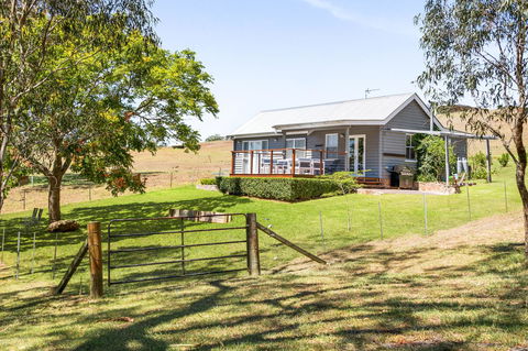 Hollow Tree Farm - Australia Accommodation 14