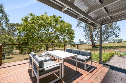 Hollow Tree Farm - Australia Accommodation 19