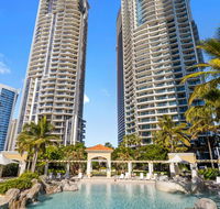 Holiday Holiday Chevron Renaissance Apartments - Australia Accommodation