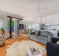 Sam's Buderim Mountain Guest House - Australia Accommodation