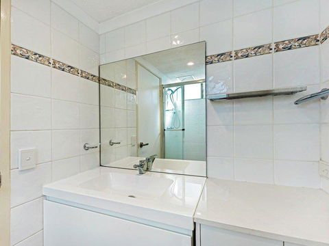 Enderley Gardens Resort - Australia Accommodation 4