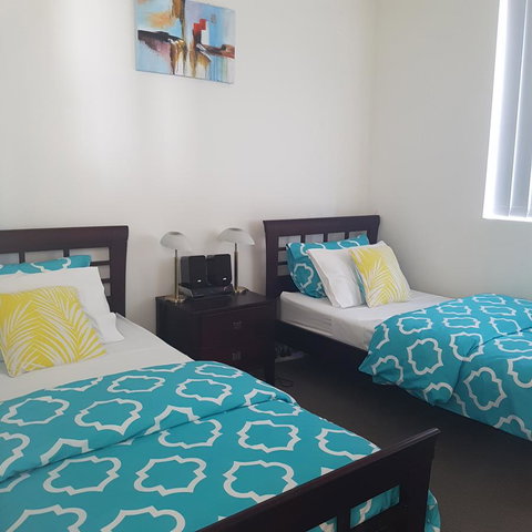 Sutton's Beach Unit - Australia Accommodation 15