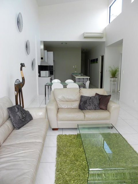 Sutton's Beach Unit - Australia Accommodation 6