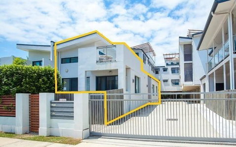 Sutton's Beach Unit - Australia Accommodation 23