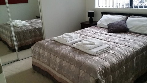 Sutton's Beach Unit - Australia Accommodation 13