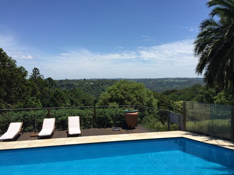 Montville Holiday Apartments - Australia Accommodation 18