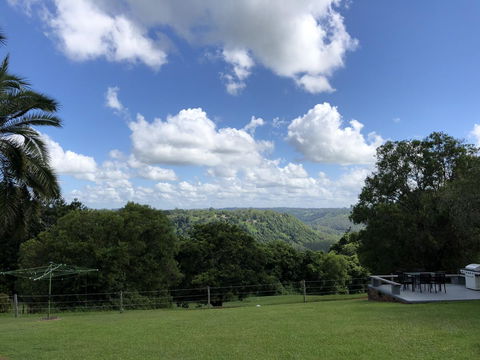 Montville Holiday Apartments - Australia Accommodation 10
