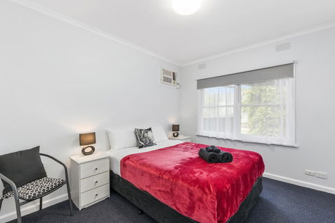 Wattle Grove Villa - Australia Accommodation 1