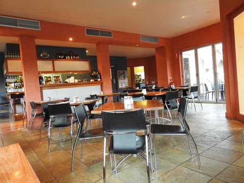 Waves Luxury Suites - Australia Accommodation 0