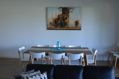 Western Breeze - Australia Accommodation 3