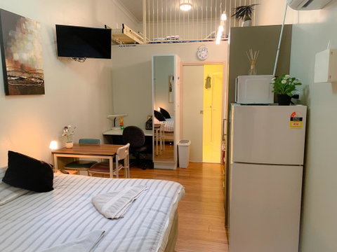 Westside Studio Apartments - Australia Accommodation 1