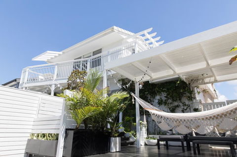 White Beach Cottage - Australia Accommodation 0