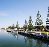White Caps B - New Styles  Spacious Home - Australia Accommodation
