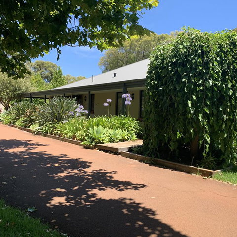 Willow Lodge - Australia Accommodation 3