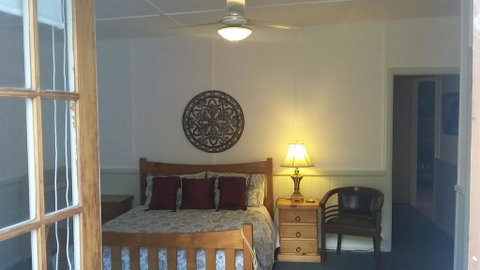 Windswept Country Retreat - Australia Accommodation 2