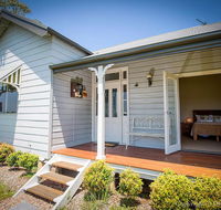 Wine Country Cottage located right at the Hunter Valley gateway close to everything - Australia Accommodation