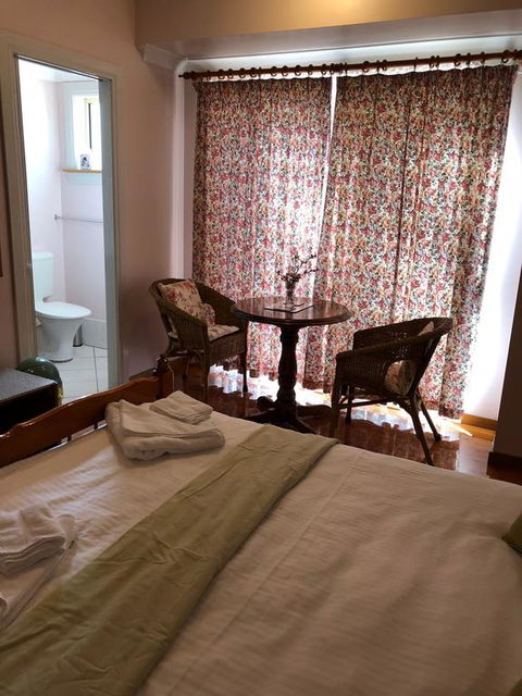 Wine Country Drive Guest House - Australia Accommodation 1