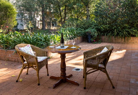 Wine Country Drive Guest House - Australia Accommodation 3