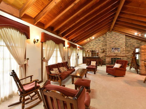 Wine Country Homestead 4-6br House - Australia Accommodation 1