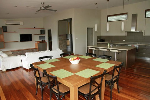 Woollybutt - Australia Accommodation 1