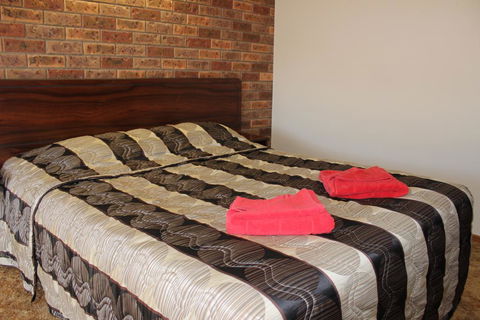 Woomargama Motel - Australia Accommodation 2