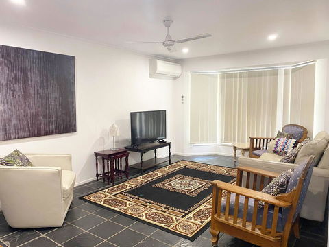 Woorim Secluded Palms Cottage - Australia Accommodation 2