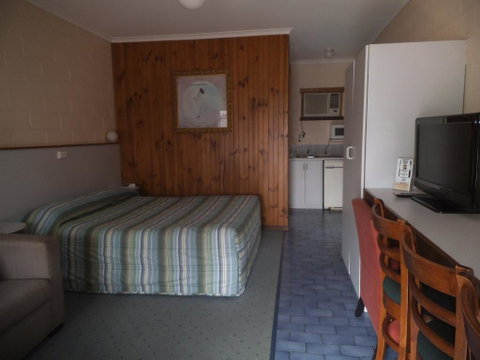 Yarragon Motel - Australia Accommodation 3
