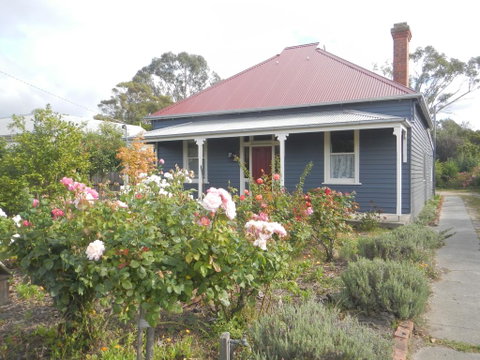 Yarram Cottage: Art And Accommodation - Australia Accommodation 0