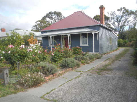 Yarram Cottage: Art And Accommodation - Australia Accommodation 1