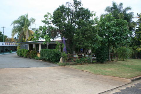 Yarraman Gardens Motel Queensland - Australia Accommodation 3