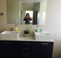 Yes Holiday Home - Australia Accommodation