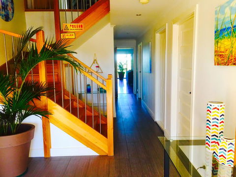 Yes Holiday Home - Australia Accommodation 2