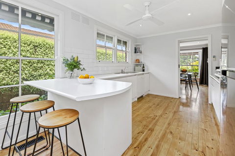YIN-YANG - MOUNT ELIZA - Australia Accommodation 2