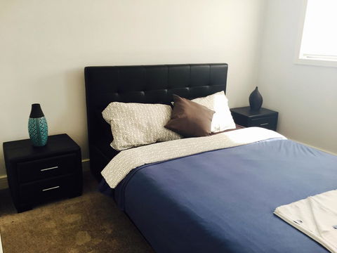 Yes Holiday Home - Australia Accommodation 1