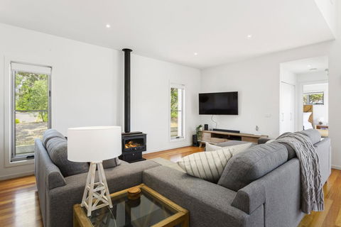 YOU, ME AND THE SEA - BLAIRGOWRIE - Australia Accommodation 1