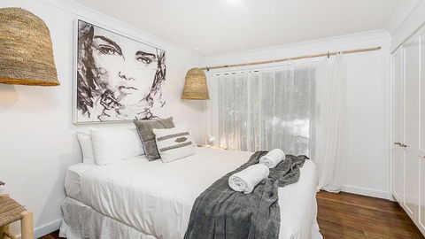 Your Luxury Escape - Bel Ombre - Palm Tree Retreat - Australia Accommodation 3