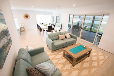 Serenity And Sweeping Murray River Views - Australia Accommodation 3