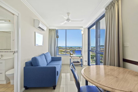AirliediseNO Hills5min Walk 2 Port Of Airlie/Ferry TerminalWiFiNetflix - Australia Accommodation 3