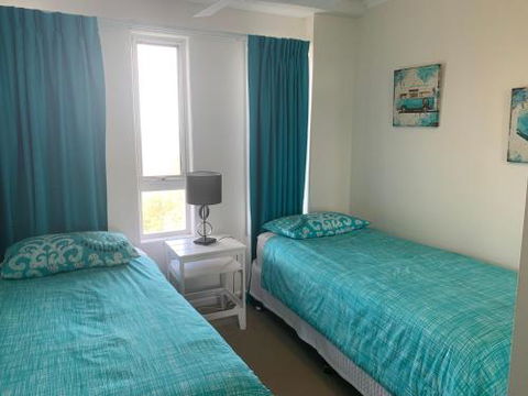 Breathtaking Views Over Currimundi Lake! - Australia Accommodation 2