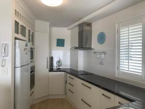 Breathtaking Views Over Currimundi Lake! - Australia Accommodation 6