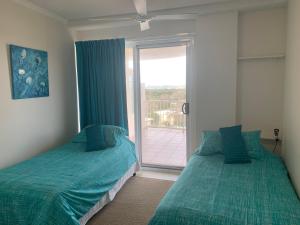Breathtaking Views Over Currimundi Lake! - Australia Accommodation 3