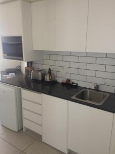 Direct Hotels - North Shore Kawana - Australia Accommodation 4