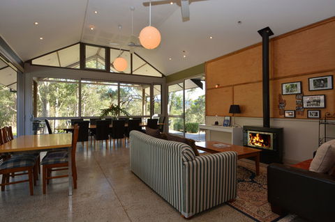 Elfin Hill Vineyard Accommodation - Australia Accommodation 0