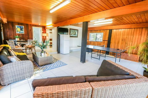 A Lure - A 2-minute Walk To Agnes Main Beach - Australia Accommodation 2
