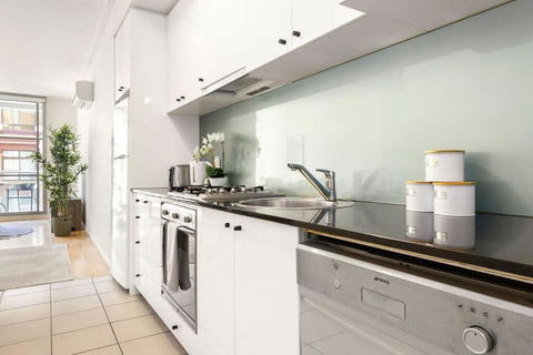 A Modern & Stylish Studio Next To Darling Harbour - Australia Accommodation 3
