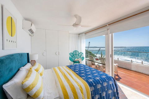 Absolute Oceanfront Yamba - Oceanstays - Australia Accommodation 4
