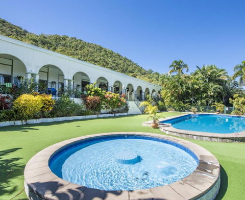 AFFORDABLE ISLAND ESCAPE! Queen Studio, Nelly Bay - Australia Accommodation 0