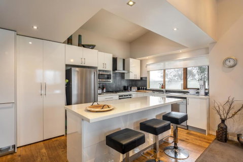 Alinga - Australia Accommodation 2