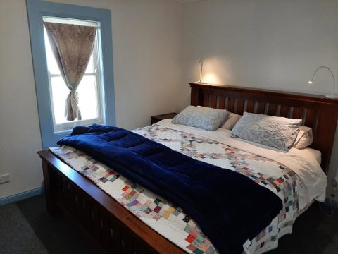 Alloway Bank - Australia Accommodation 4