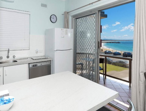 Aloha Beachside - Australia Accommodation 0